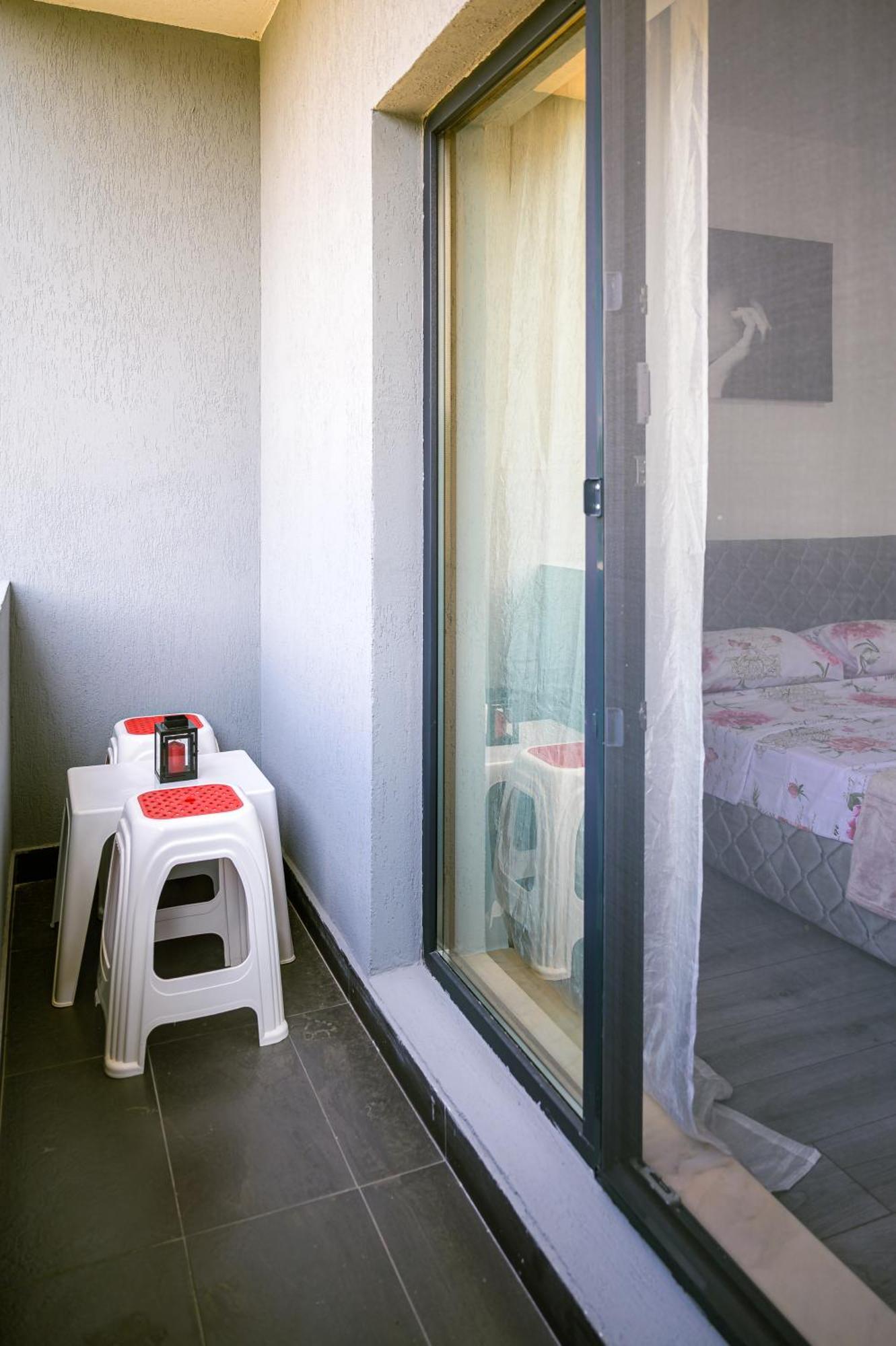 Ferienwohnung Nina House Târgu Jiu Exterior foto